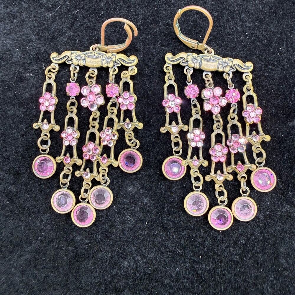 90s Victorian style Vintage Gold and Pink Crystal Chandelier Earrings 3” drop - Picture 2 of 5